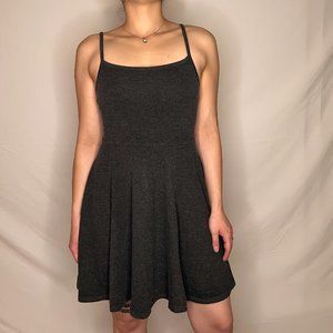 Grey jersey dress. Casual day dress.